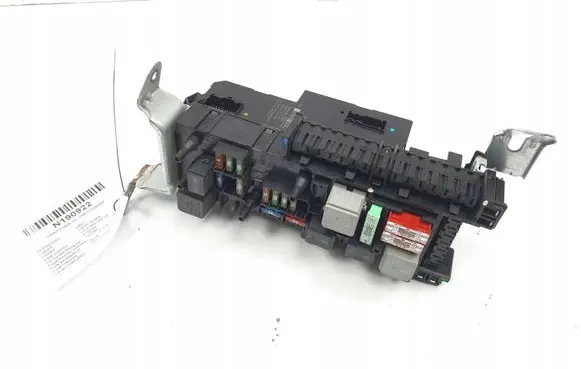 Mercedes-Benz CLS C218 X218 Fuse module BSI 5DK011023