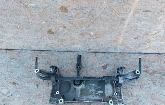 Volkswagen Golf VI Front subframe