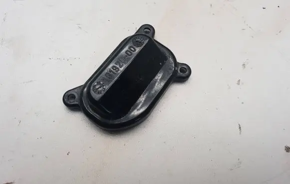 BMW 7 E65 E66 Headlight/headlamp dust cover 16192800