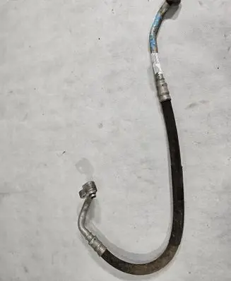 Volkswagen Tiguan Air conditioning (A/C) pipe/hose 5N0820721G