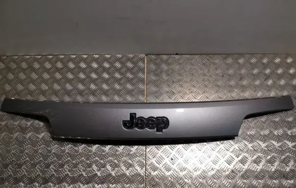 Jeep Grand Cherokee Trunk door license plate light bar 1WD55TRMAD
