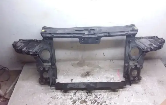 Volkswagen Touareg I Radiator support slam panel 7L0805594
