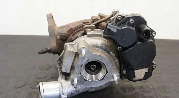 Toyota Yaris Turbo 172010N041