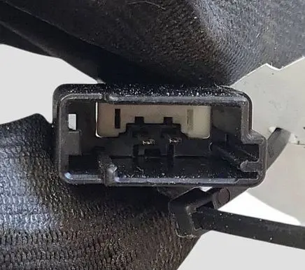 Opel Astra J Front seatbelt buckle 401266976 13330865 13330867