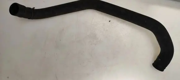 Coolant pipe/hose