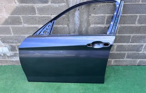 BMW 1 F20 F21 Front door 