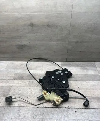 Volkswagen Caddy Sliding door lock 2K0843654BD H00039B 13382