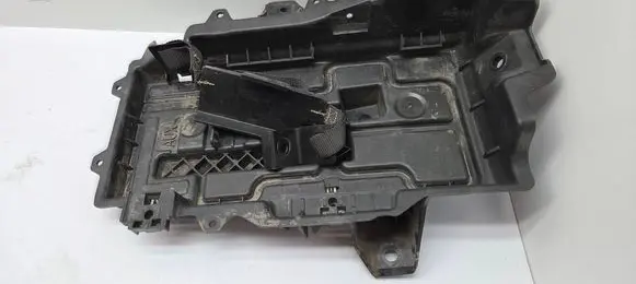 Battery tray
