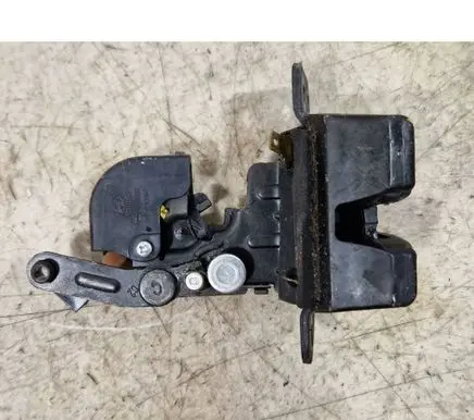 Hyundai Santa Fe Tailgate/trunk/boot lock/catch/latch 812302B000