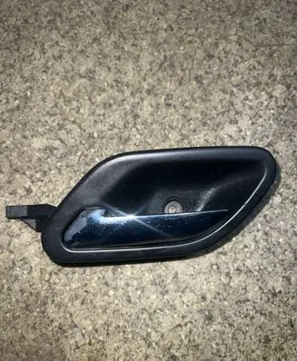 BMW 5 E39 Front door interior handle 8226049