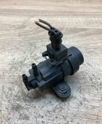 Renault Laguna I Turbo solenoid valve 7700109899