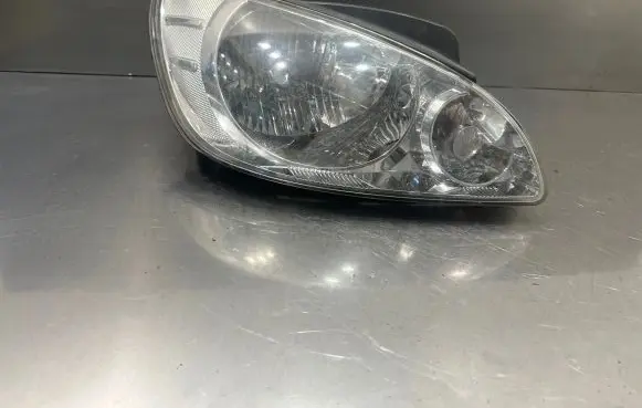 Hyundai Getz Headlight/headlamp 921020b500