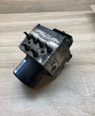 Volkswagen PASSAT B6 ABS Pump 3C0614109A