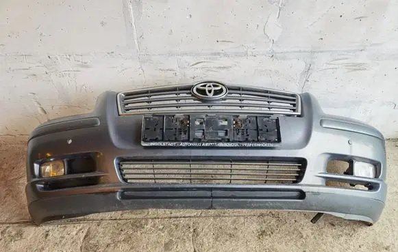 Toyota Avensis T250 Front bumper