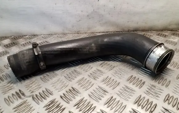 Jeep Grand Cherokee (WK) Intercooler hose/pipe