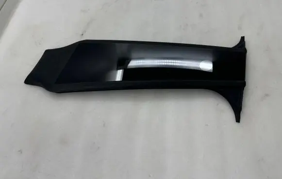 Tesla Model Y (B) Pillar trim (exterior) 151625500E 201210418 1509518D