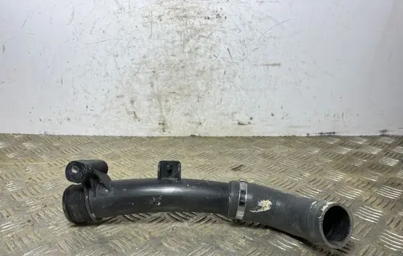 Nissan Qashqai Turbo air intake inlet pipe/hose