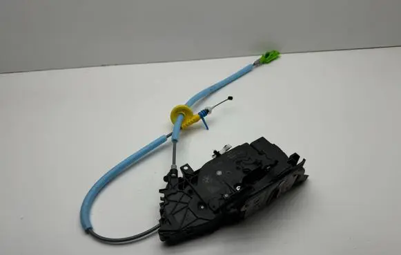 BMW X1 U11 Front door lock 4B06277 9879335