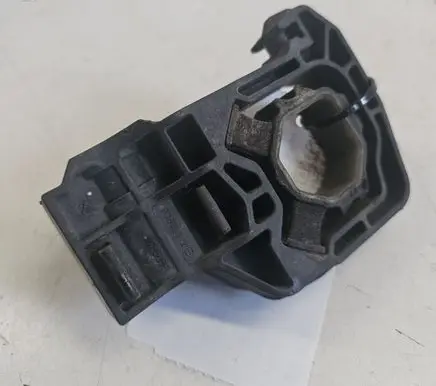 BMW 7 F01 F02 F03 F04 Radiator mount bracket 7575247