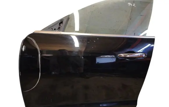 Maserati Ghibli Front door