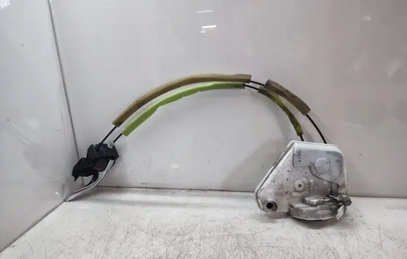 Mazda CX-5 Front door lock KD77