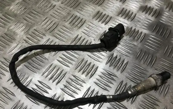 Mercedes-Benz C AMG W204 Lambda probe sensor 0285017016 0035427018