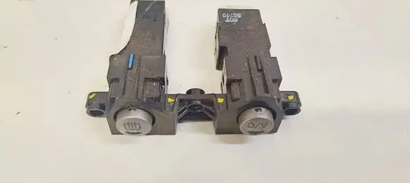 Ford Ranger Windscreen/window heater switch 