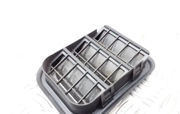 Skoda Superb B6 (3T) Quarter panel pressure vent 3T0819465