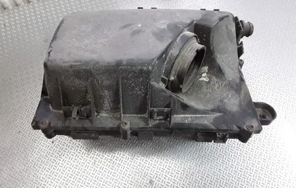 Opel Signum Air filter box 3775650458