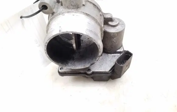 Volkswagen Crafter Throttle valve 076128063A