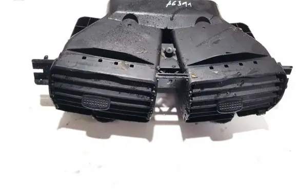 Mercedes-Benz A W168 Dash center air vent grill 1688300054