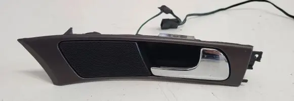 Audi A6 S6 C5 4B Front door interior handle 837020