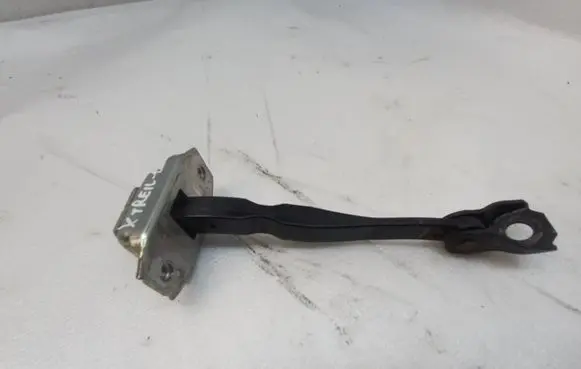 Nissan X-Trail T32 Front door check strap stopper 