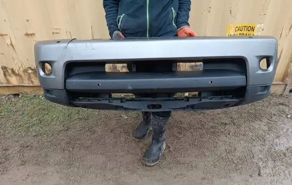 Land Rover Discovery 4 - LR4 Front bumper DISCOVERYIV09