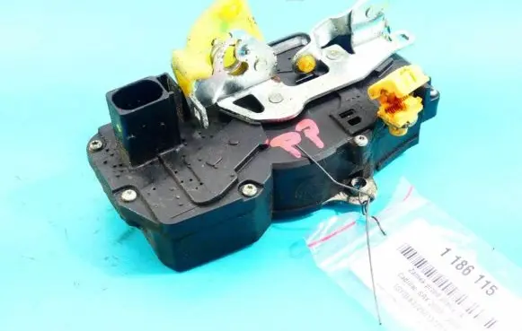 Cadillac SRX Front door lock R10373666 IMPRK1186115