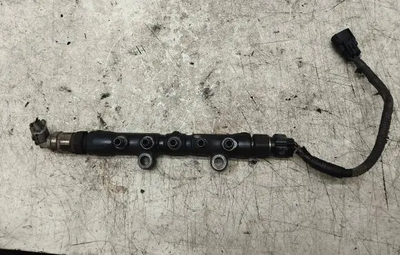 Toyota Corolla Verso AR10 Fuel main line pipe