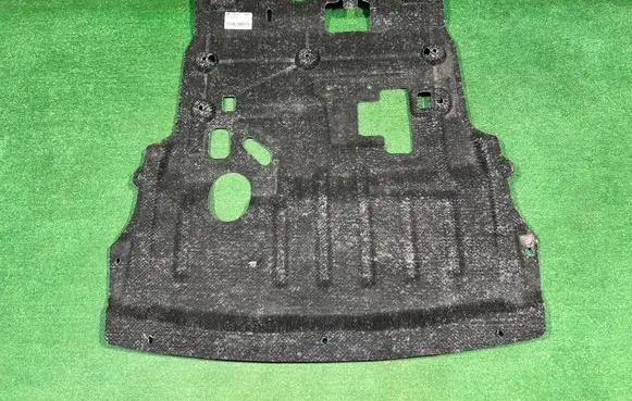 Opel Frontera Engine splash shield/under tray 9858869580