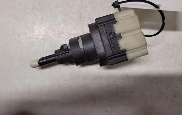 Audi A6 S6 C5 4B Brake pedal sensor switch 1K2945511