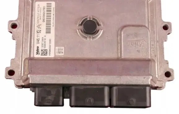 Peugeot 208 Engine control unit/module 9805895780
