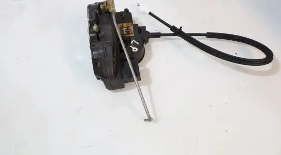 Opel Insignia A Front door lock