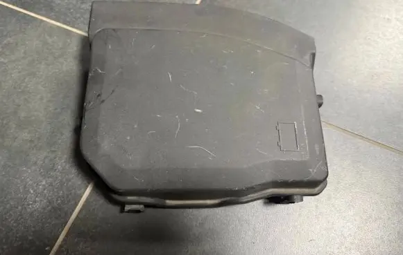 Volvo XC60 Battery box tray cover/lid 31383949