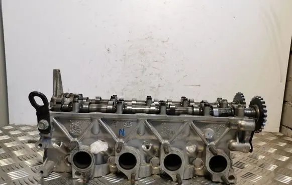 KIA Sportage Engine head 221112A200