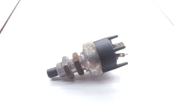 Volkswagen II LT Brake pedal sensor switch 0005459809