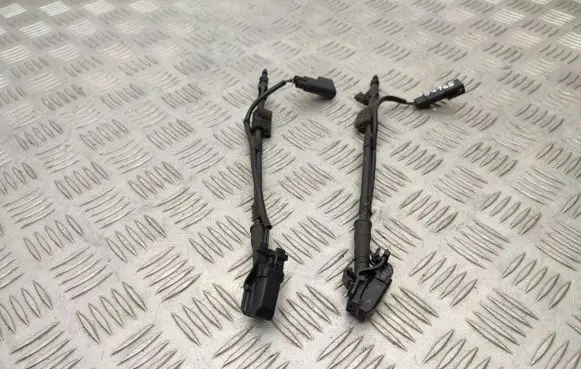 Ford Ecosport Windshield washer spray nozzle 
