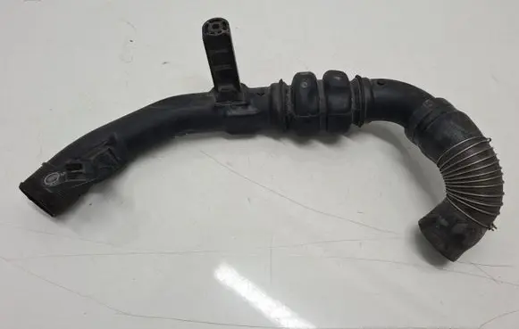 Ford Kuga II Intercooler hose/pipe FV416C646DD