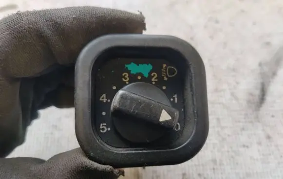 Ford Transit Headlight level height control switch 90VB13K031AB