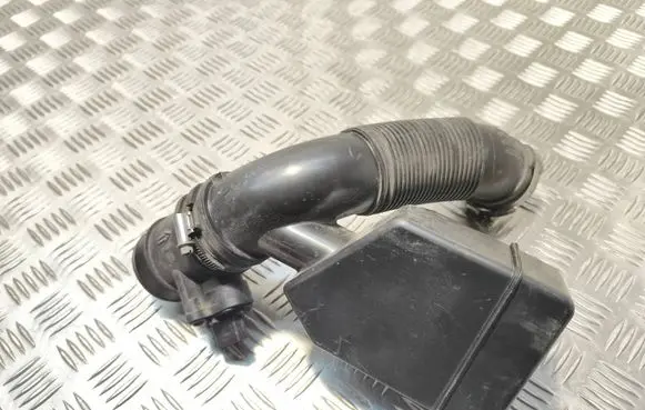 Opel Corsa E Intake resonator 13427558 464918663