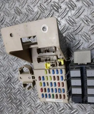 Subaru Legacy Fuse module