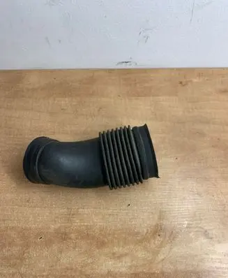 Opel Vectra C Air intake hose/pipe 9177104