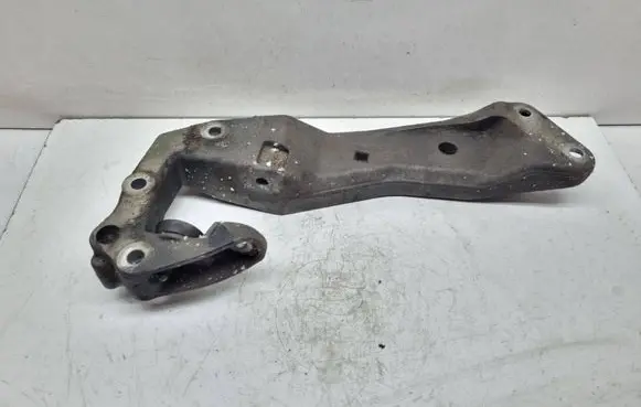 BMW 5 F10 F11 Gearbox mounting bracket 6777615 22326777615